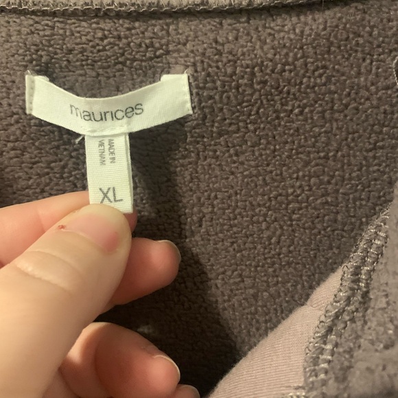 Maurice’s Quarter Zip Pull Over (XL) - Picture 2 of 2